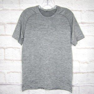 Lululemon Men's Metal Vent Tech size S Light Gray Short Sleeve Shirt